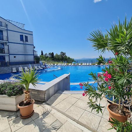 Blue Bay Palace Apart Complex Pomorie Ngoại thất bức ảnh