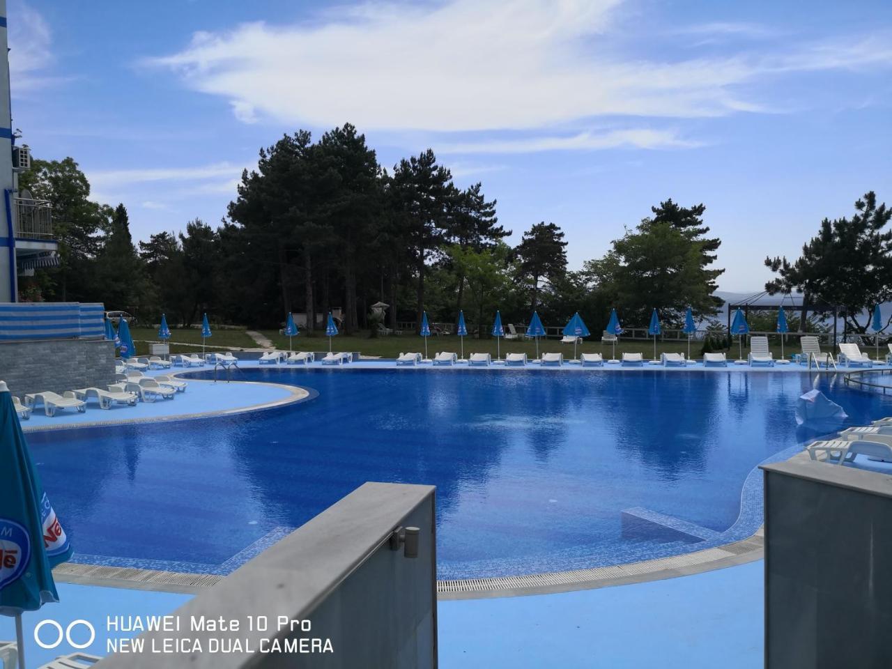 Blue Bay Palace Apart Complex Pomorie Ngoại thất bức ảnh