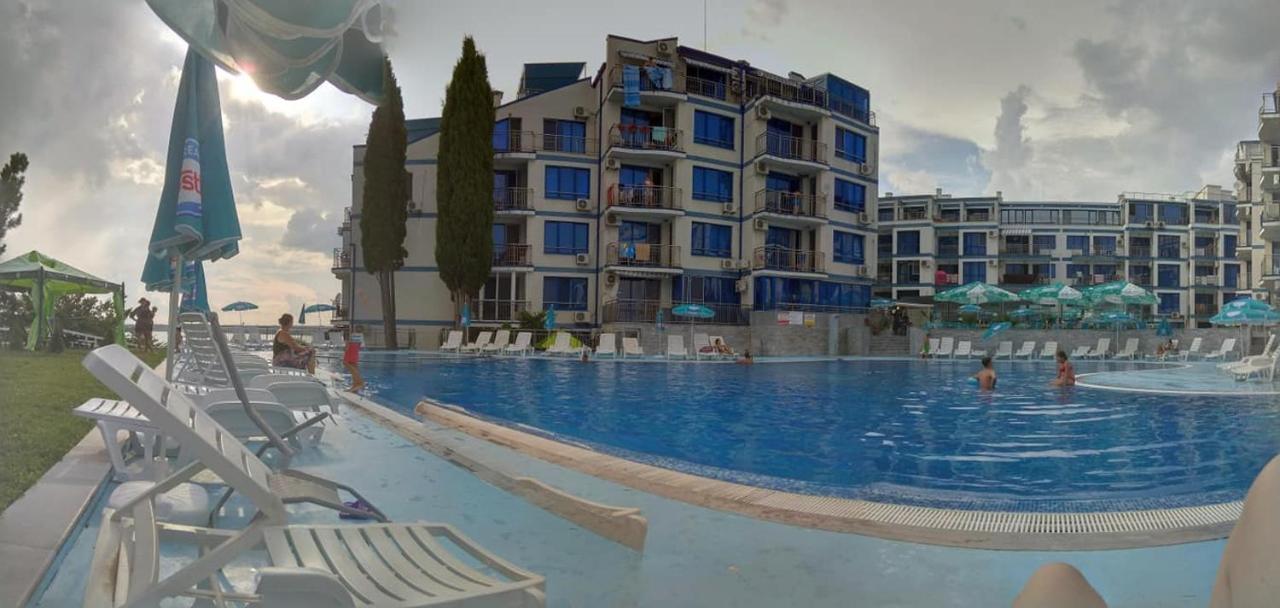 Blue Bay Palace Apart Complex Pomorie Ngoại thất bức ảnh